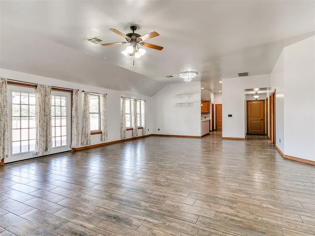 Photo 16 — 2801 S Peebly Road, Choctaw, OK 73020