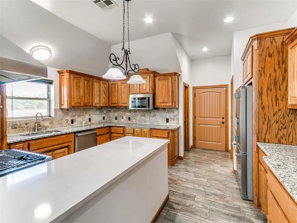 Photo 17 — 2801 S Peebly Road, Choctaw, OK 73020
