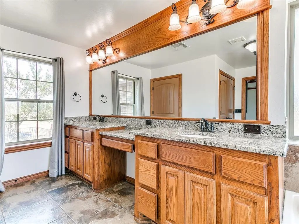 Photo 27 — 2801 S Peebly Road, Choctaw, OK 73020