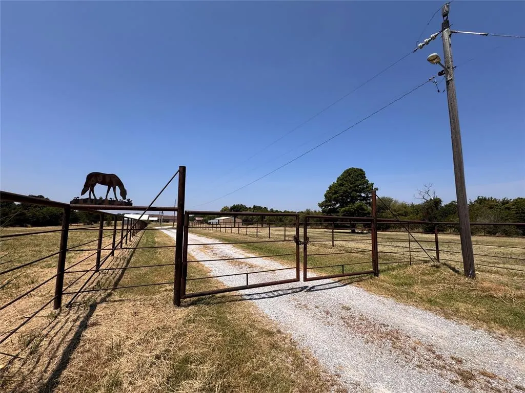 Photo 49 — 2801 S Peebly Road, Choctaw, OK 73020