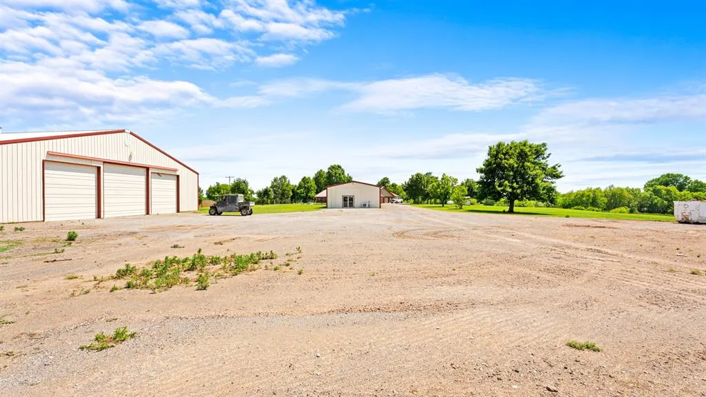 Photo 2 — 15025 SW 59th Street, Yukon, OK 73099