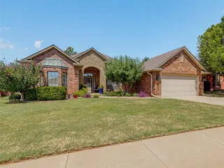Sold home at 16205 Old Oak Drive