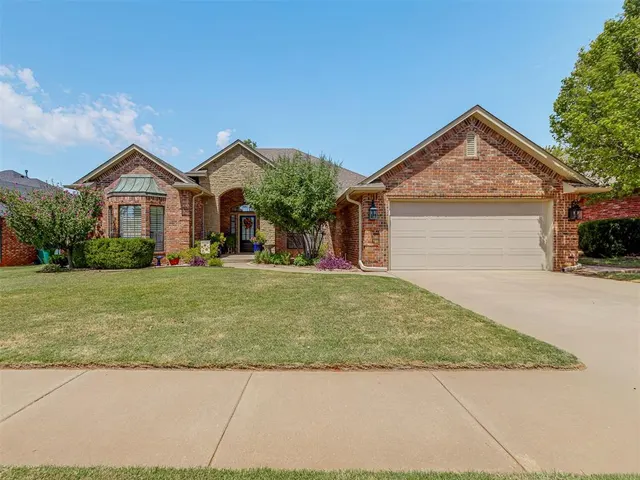 Photo 3 — 16205 Old Oak Drive, Edmond, OK 73013
