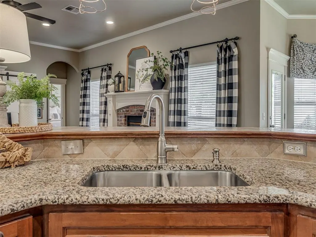Photo 16 — 16205 Old Oak Drive, Edmond, OK 73013
