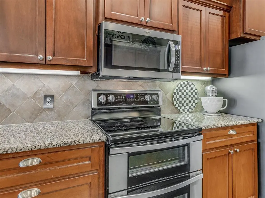 Photo 17 — 16205 Old Oak Drive, Edmond, OK 73013