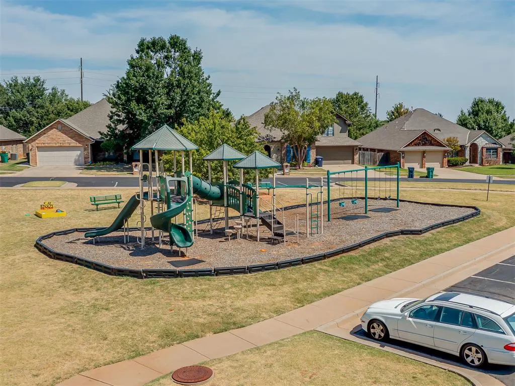 Photo 48 — 16205 Old Oak Drive, Edmond, OK 73013