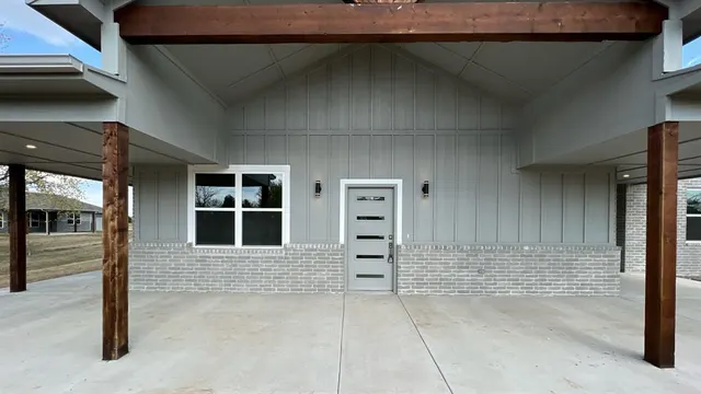 Photo 2 — 104 Olde Mill Road, Jones, OK 73049
