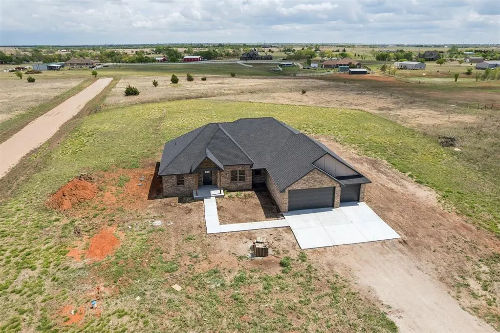 Front exterior — 30185 Cashion Acres Road, Cashion, OK 73016