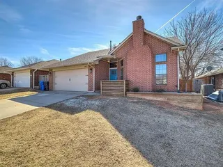 Sold home at 2912 Canyon Oaks Court