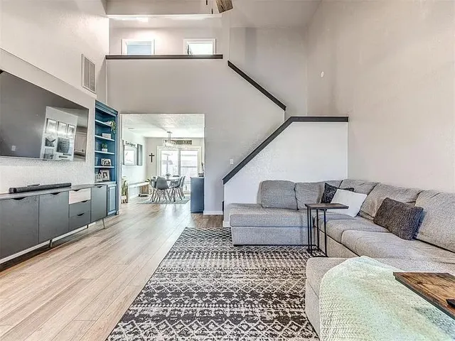 Photo 4 — 2912 Canyon Oaks Court, Norman, OK 73071