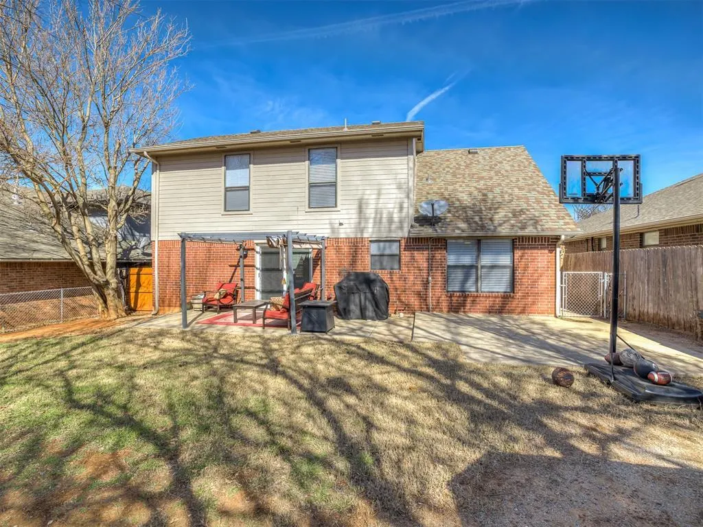 Photo 16 — 2912 Canyon Oaks Court, Norman, OK 73071