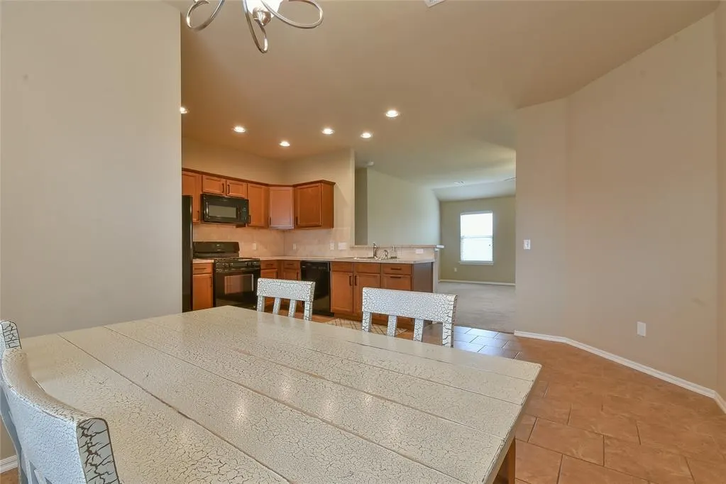 Photo 7 — 9613 Eli Drive, Oklahoma City, OK 73160