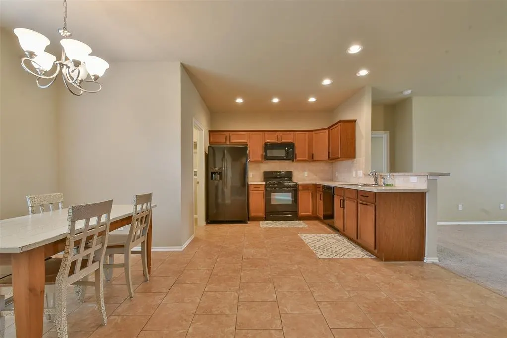 Photo 8 — 9613 Eli Drive, Oklahoma City, OK 73160