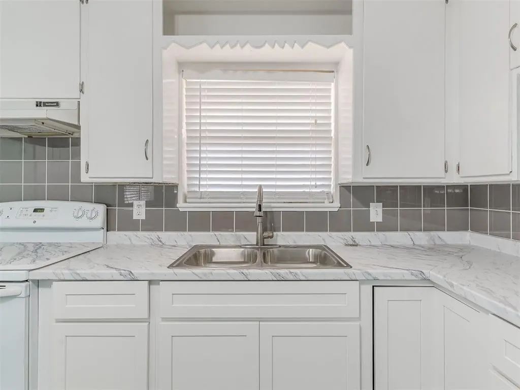 Photo 9 — 2316 S Mansfield Street, Oklahoma City, OK 73115