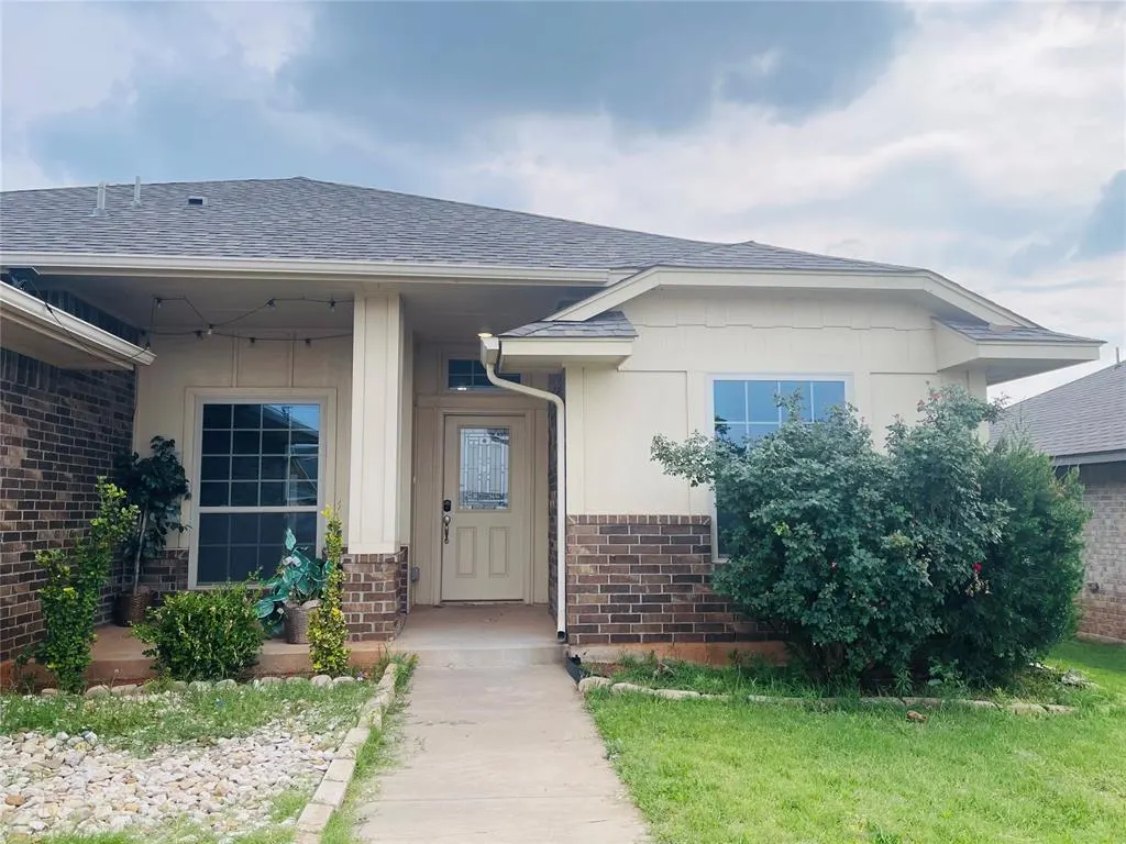 Photo 2 — 18321 Groveton Boulevard, Edmond, OK 73012