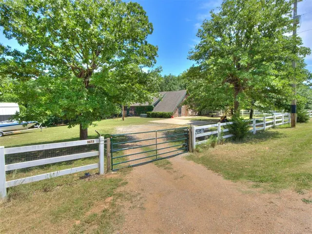 Photo 3 — 1075 Wildfire Drive, Norman, OK 73026