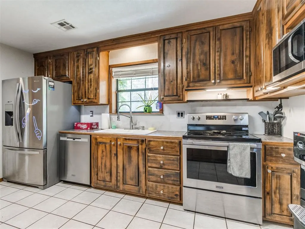 Photo 12 — 1075 Wildfire Drive, Norman, OK 73026