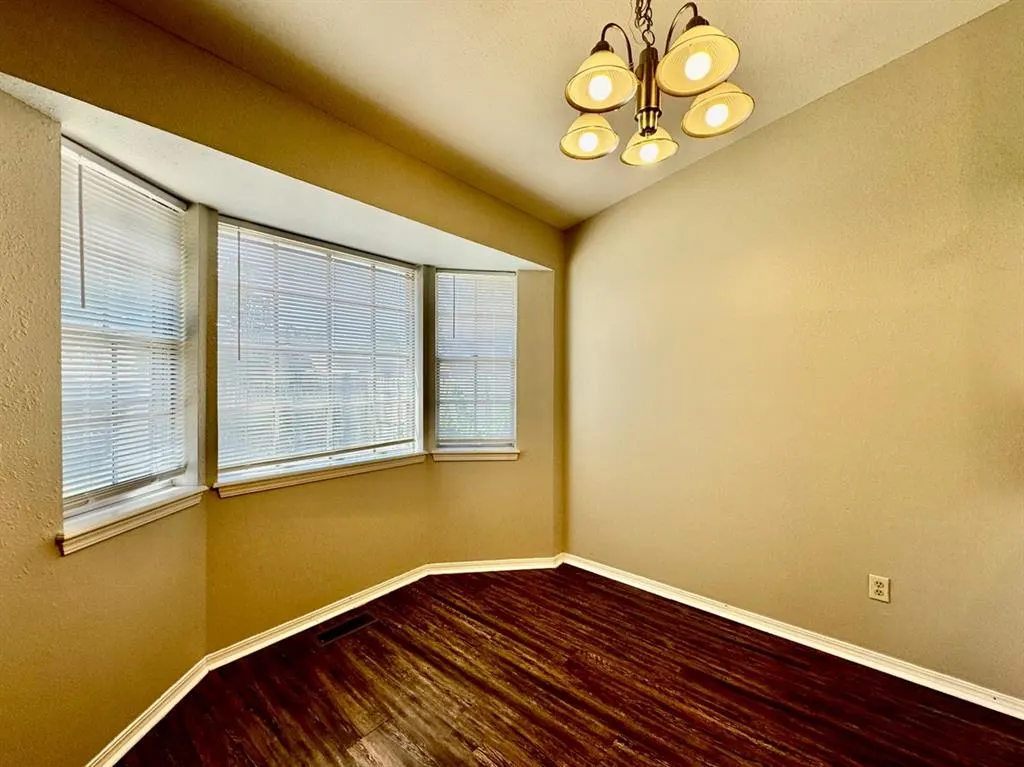 Photo 4 — 1006 Richmond Street, Yukon, OK 73099