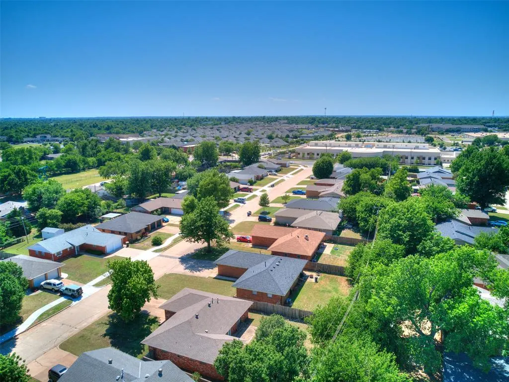 Photo 41 — 10505 Lyndon Road, The Village, OK 73120