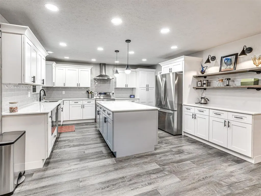 Photo 8 — 10505 Lyndon Road, The Village, OK 73120