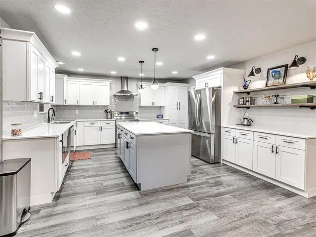 Photo 8 — 10505 Lyndon Road, The Village, OK 73120