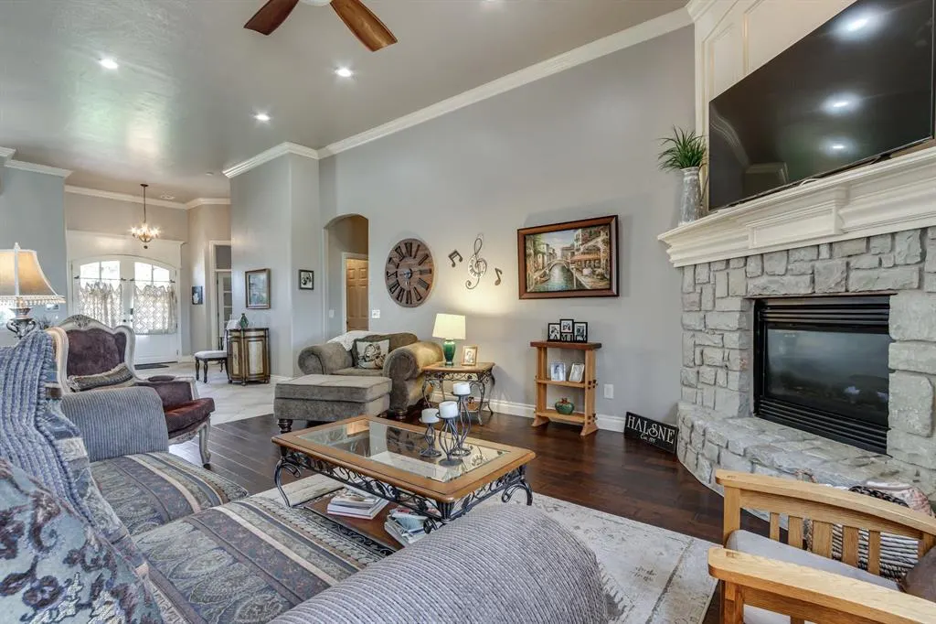 Photo 14 — 1832 Red Prairie Drive, Edmond, OK 73025