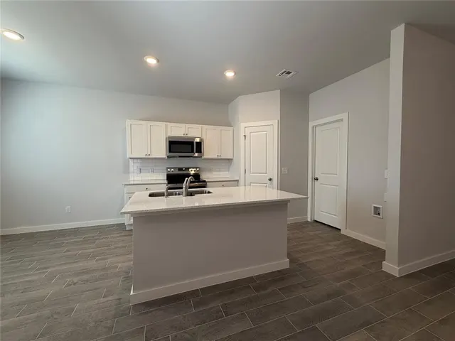 Photo 4 — 17380 Lantana Loop, Newalla, OK 74857
