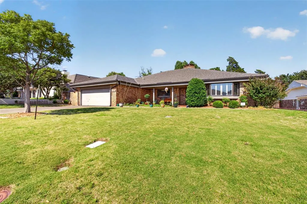 Photo 2 — 6200 Riviera Drive, Oklahoma City, OK 73112