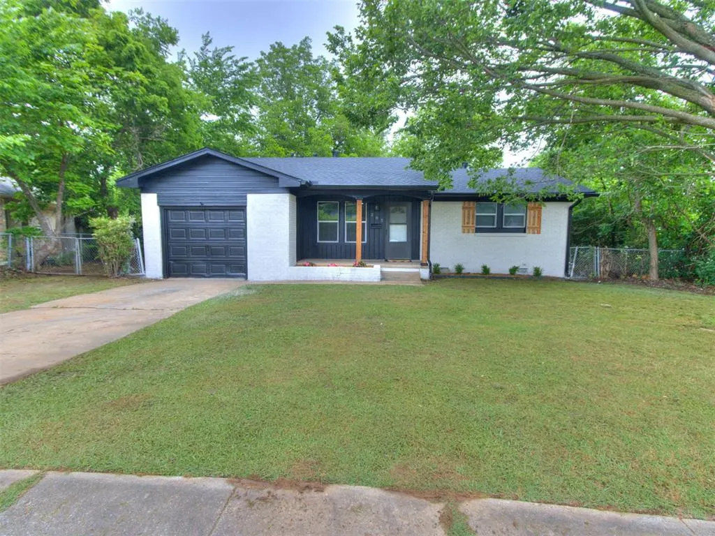 Photo 3 — 207 E Beech Street, Tecumseh, OK 74873