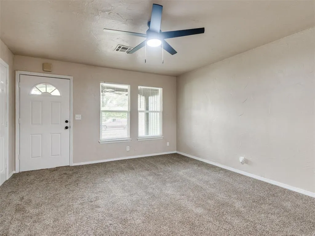 Photo 5 — 207 E Beech Street, Tecumseh, OK 74873