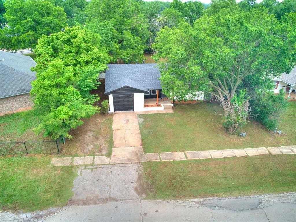 Photo 38 — 207 E Beech Street, Tecumseh, OK 74873
