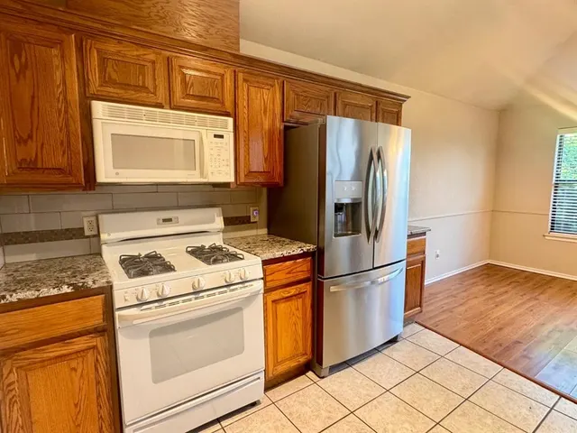 Photo 5 — 16224 Panther Way, Edmond, OK 73013