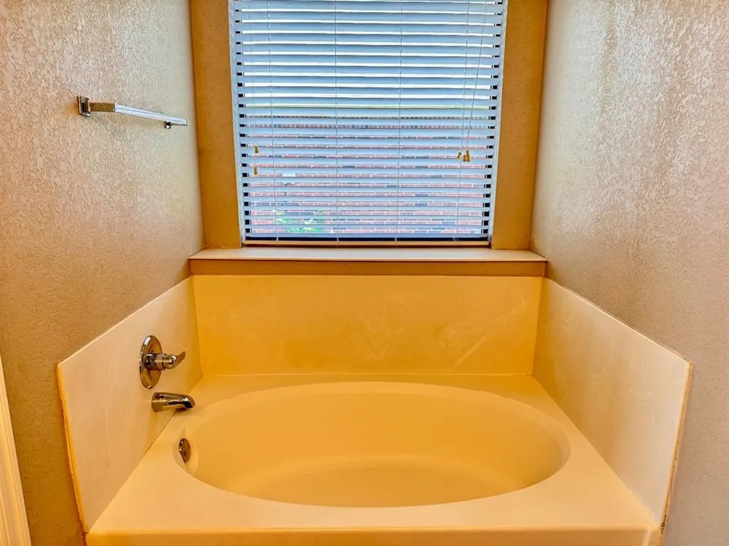 Photo 11 — 16224 Panther Way, Edmond, OK 73013