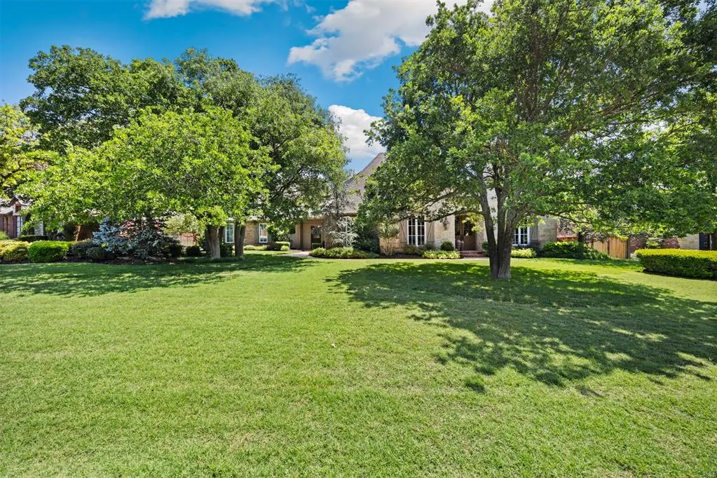 Photo 6 — 3800 Redmont Trace, Edmond, OK 73034