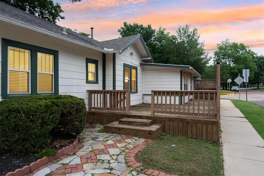 Photo 3 — 930 S Pickard Avenue, Norman, OK 73069