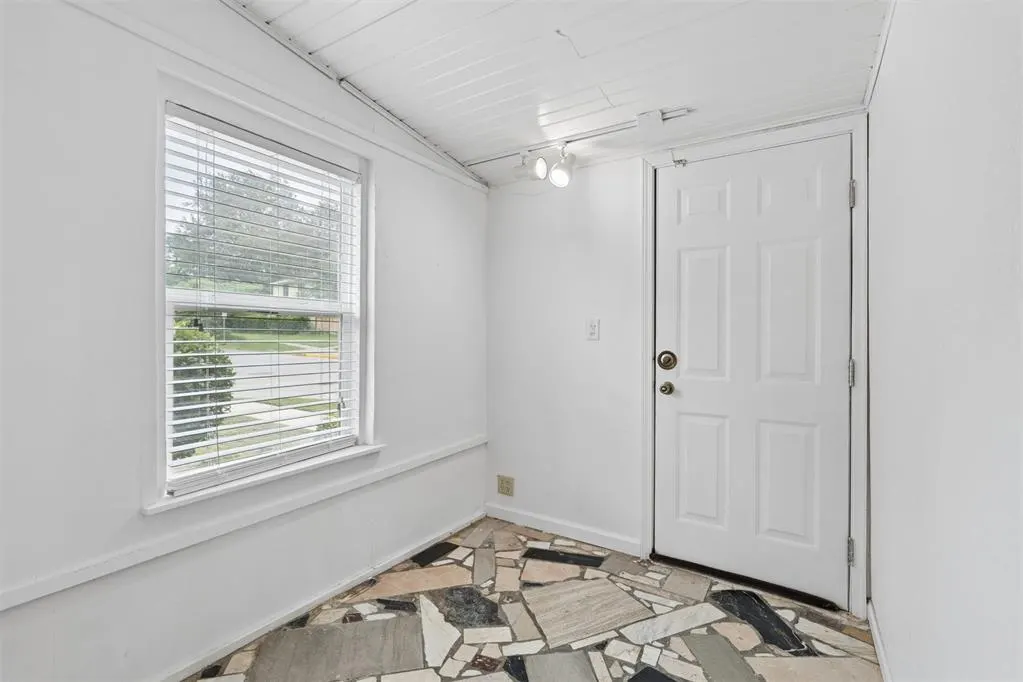 Photo 34 — 930 S Pickard Avenue, Norman, OK 73069