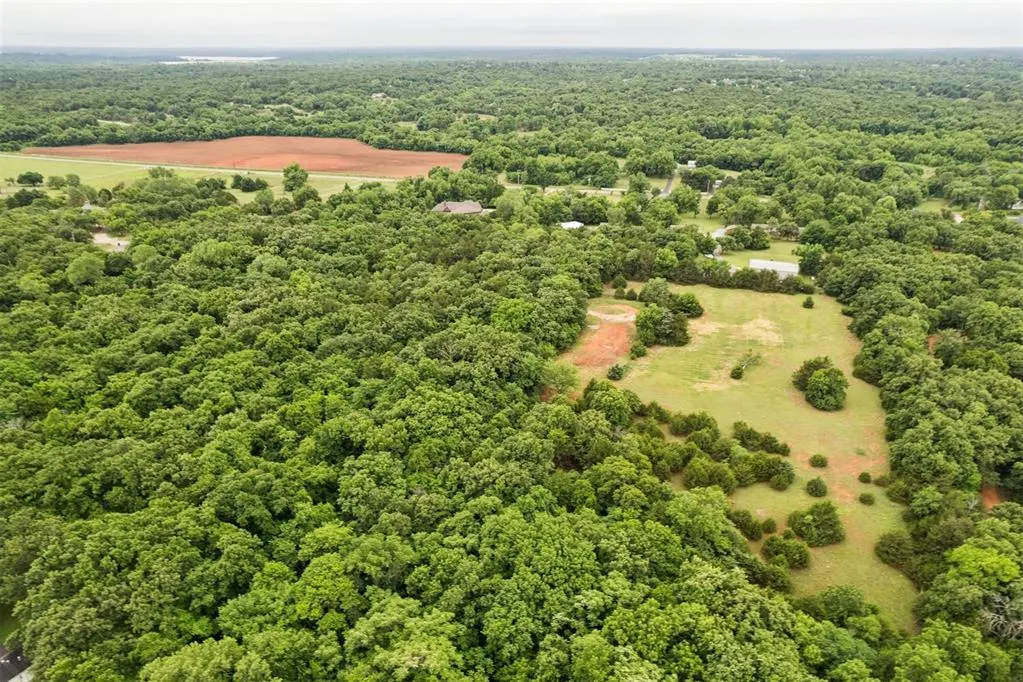 Photo 13 — 3800 NE 68th Avenue, Norman, OK 73026