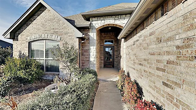 Photo 2 — 4809 Arbuckle Drive, Edmond, OK 73025