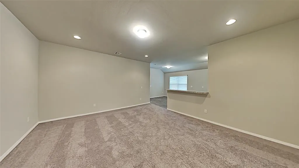 Photo 5 — 4328 Umbria Road, Oklahoma City, OK 73179