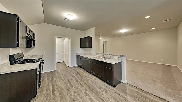 Photo 6 — 4328 Umbria Road, Oklahoma City, OK 73179