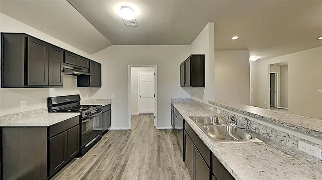 Photo 7 — 4328 Umbria Road, Oklahoma City, OK 73179