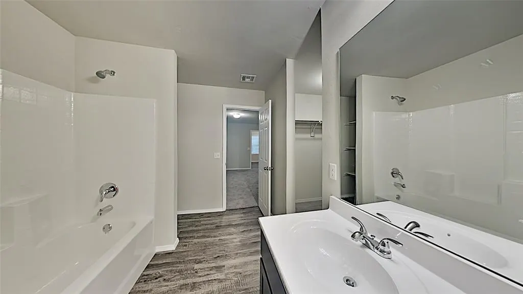 Photo 12 — 4328 Umbria Road, Oklahoma City, OK 73179