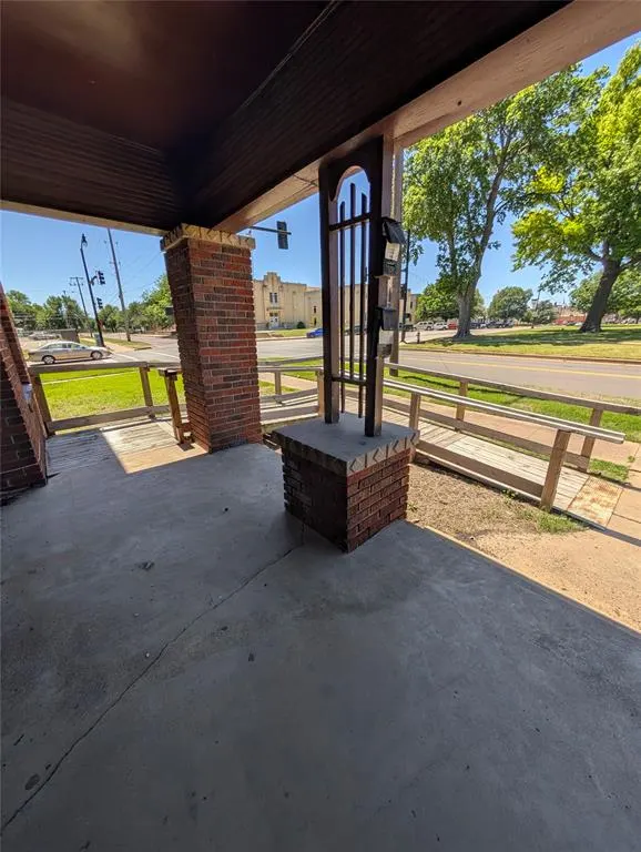 Photo 21 — 101 N 7th Street, Ponca City, OK 74601