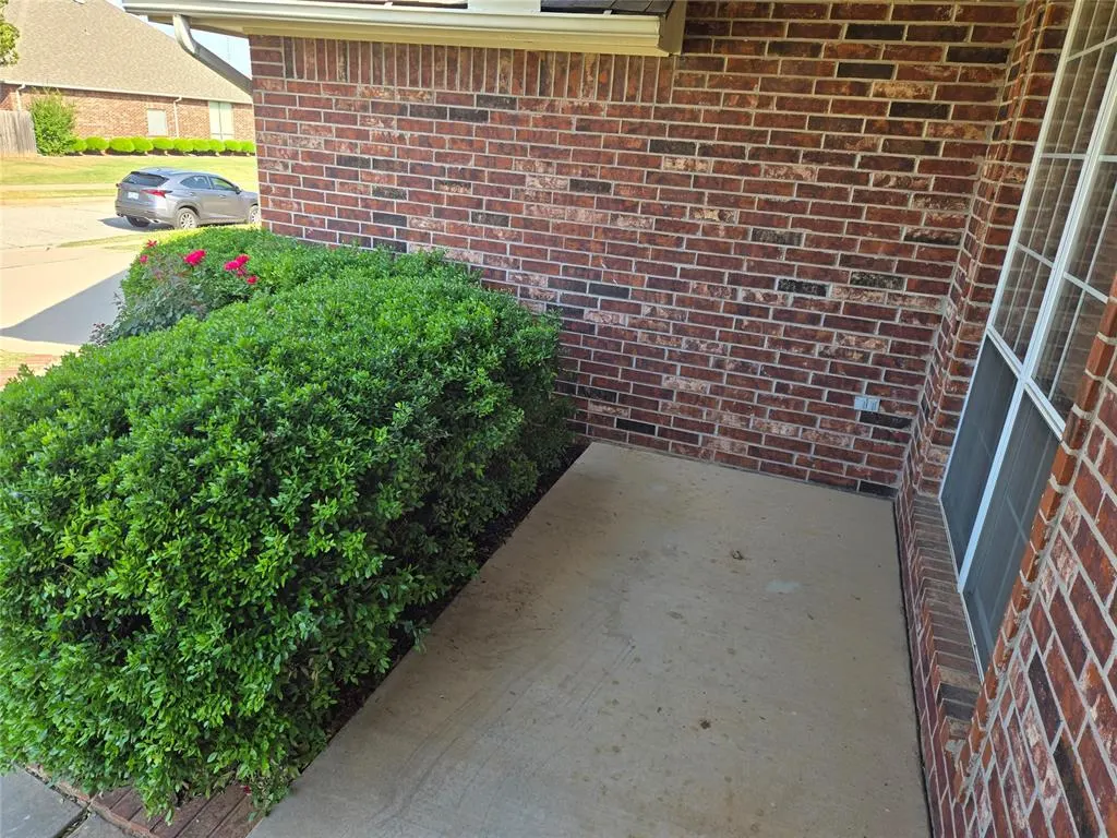 Photo 2 — 12209 Village Lane, Oklahoma City, OK 73170