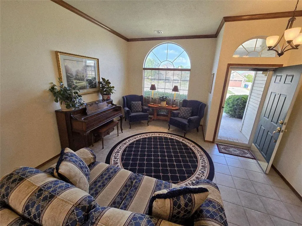 Photo 6 — 12209 Village Lane, Oklahoma City, OK 73170