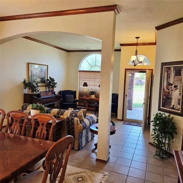 Photo 7 — 12209 Village Lane, Oklahoma City, OK 73170