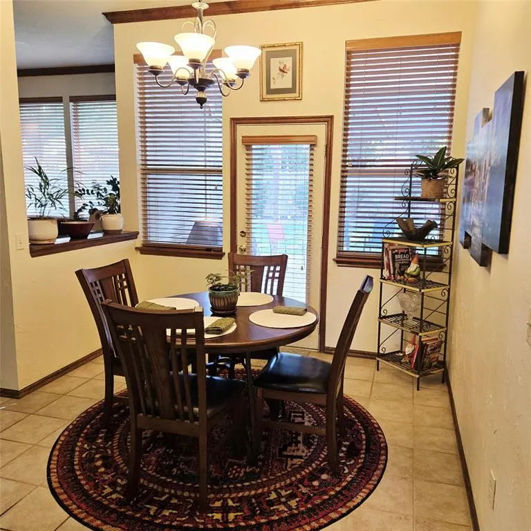 Photo 9 — 12209 Village Lane, Oklahoma City, OK 73170