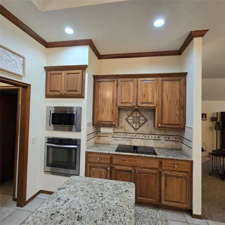 Photo 12 — 12209 Village Lane, Oklahoma City, OK 73170