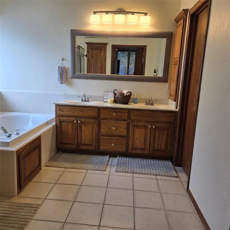 Photo 23 — 12209 Village Lane, Oklahoma City, OK 73170