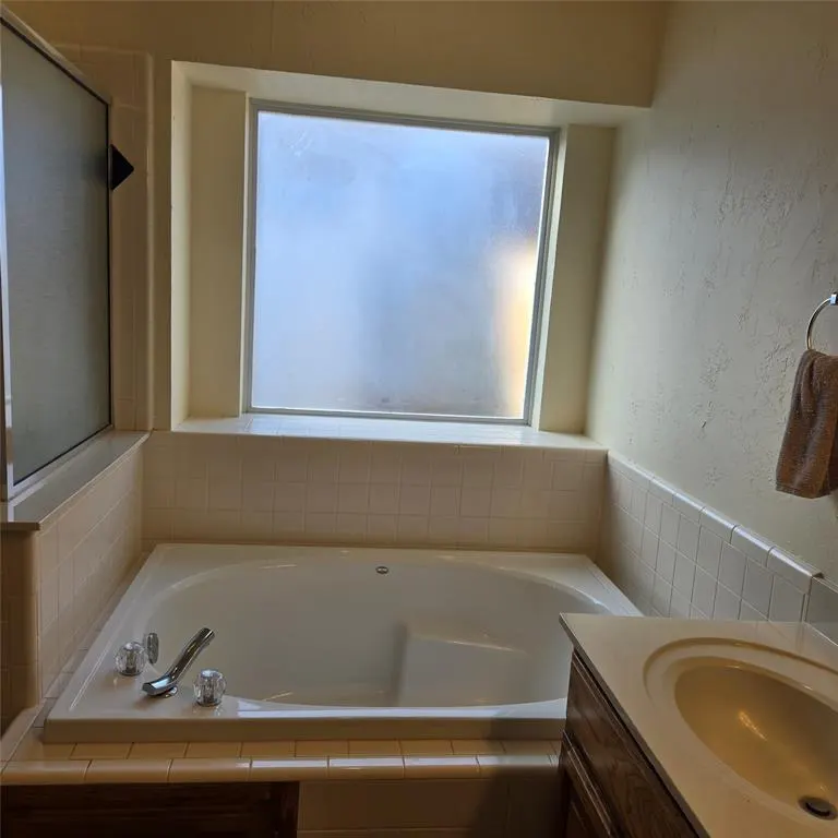 Photo 26 — 12209 Village Lane, Oklahoma City, OK 73170